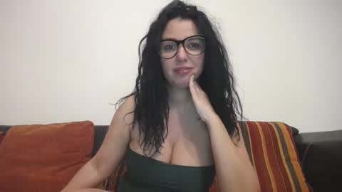 Snapshot of sexyerikka chatting on December 2024 03:14:02 AM Eva online show from December 2024 03:14:02 AM