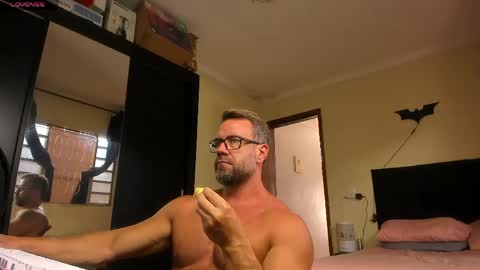 Snapshot of sexyflightz chatting on April 2026 01:43:02 PM chris online show from April 2026 01:43:02 PM