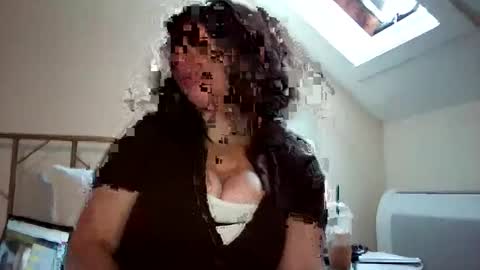 Snapshot of sexygoddesslizaaa chatting on October 2025 08:32:01 PM ETERNAL GODDESS WOMAN online show from October 2025 08:32:01 PM