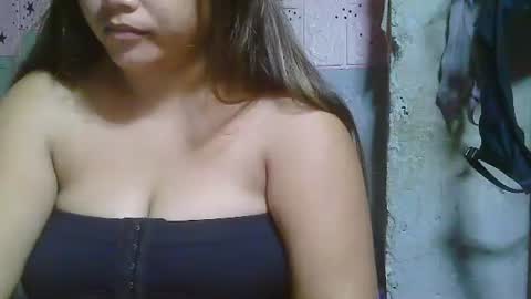 Snapshot of sexykittymom chatting on January 2026 07:19:01 PM sexykittymom online show from January 2026 07:19:01 PM