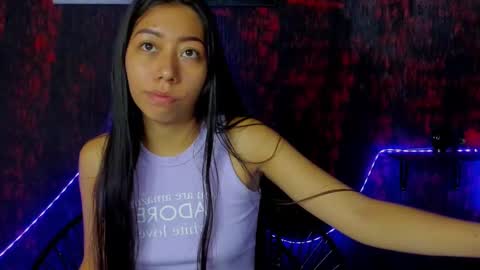 Snapshot of sexylaurita4u chatting on December 2024 11:57:02 AM laura online show from December 2024 11:57:02 AM