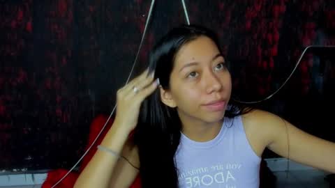 Snapshot of sexylaurita4u chatting on December 2024 11:52:02 AM laura online show from December 2024 11:52:02 AM