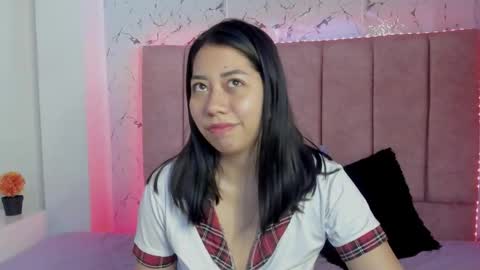 Snapshot of sexylaurita4u chatting on October 2025 02:13:01 PM laura online show from October 2025 02:13:01 PM