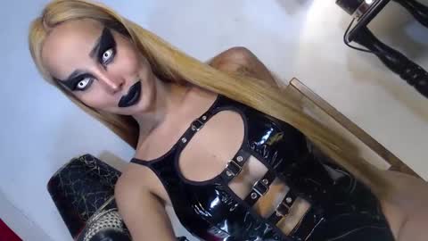 Snapshot of sexylusty2258 chatting on March 2025 01:47:01 AM Queen Sofia online show from March 2025 01:47:01 AM