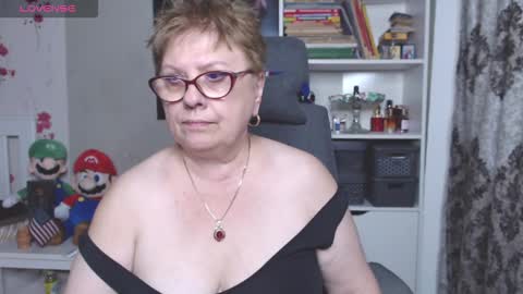 Snapshot of sexylynette4u chatting on October 2025 11:05:01 AM sexylynette4u online show from October 2025 11:05:01 AM