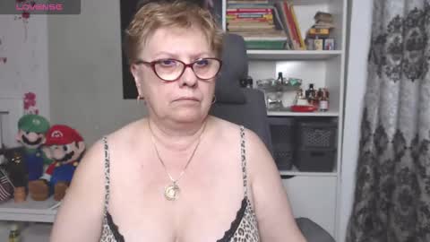 Snapshot of sexylynette4u chatting on November 2025 10:17:02 AM sexylynette4u online show from November 2025 10:17:02 AM