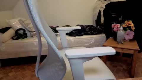 Snapshot of sexyman_fr chatting on March 2026 06:33:01 PM Vincent Vega online show from March 2026 06:33:01 PM