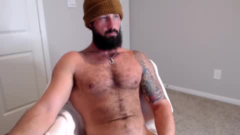 Snapshot of sexymanmk26 chatting on December 2024 03:11:02 AM lets go private im ready to play pvt cum online show from December 2024 03:11:02 AM