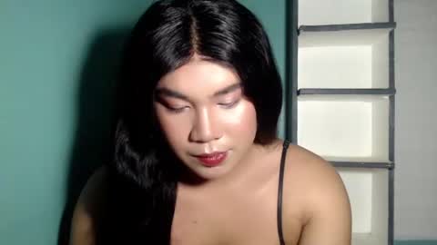 Snapshot of sexymika_xoxo chatting on November 2025 12:33:01 AM Mika online show from November 2025 12:33:01 AM