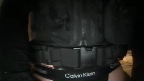 sexymilitaryboy online show from May 2026 10:27:02 PM