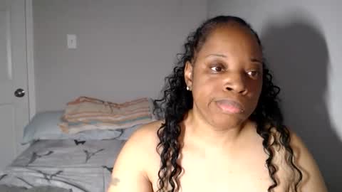 Snapshot of sexymona1218 chatting on November 2025 08:43:02 PM SexyMona online show from November 2025 08:43:02 PM