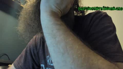 Snapshot of sexymountainman420 chatting on December 2024 09:15:01 PM Sexymountainman420 online show from December 2024 09:15:01 PM