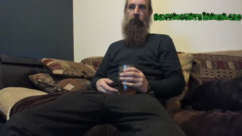 Snapshot of sexymountainman420 chatting on January 2025 04:20:01 AM Sexymountainman420 online show from January 2025 04:20:01 AM