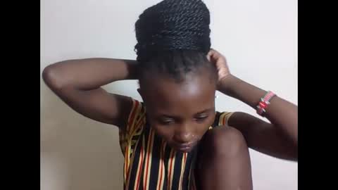 VIVIAN online show from October 2025 08:49:01 AM