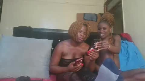 Snapshot of sexynina25 chatting on September 2025 06:41:02 PM nina online show from September 2025 06:41:02 PM