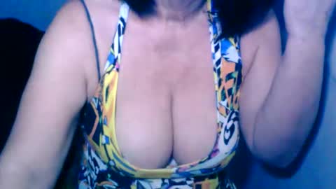 AnneSofia online show from November 2025 09:59:02 PM