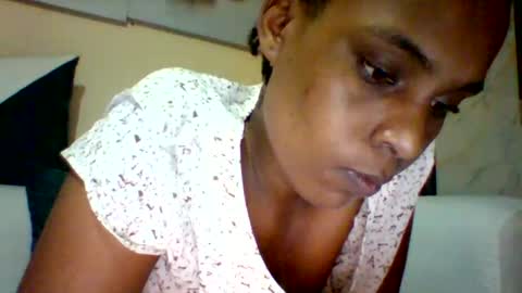DOVY ACHIENG online show from October 2025 07:25:02 PM