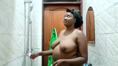 Snapshot of sexyquin1 chatting on June 2026 04:33:02 PM sexyquin1 online show from June 2026 04:33:02 PM