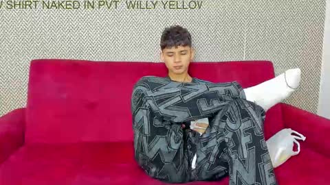 Snapshot of sexys_boys18 chatting on November 2025 01:15:02 PM MATIAS-18 THIAHO -18 MAX-19 NICOKALY-19 CAIN-19 MOD ESTEBAN online show from November 2025 01:15:02 PM