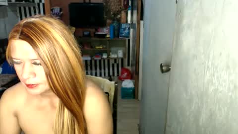 Snapshot of sexyseductionxx chatting on June 2026 01:37:01 PM carl online show from June 2026 01:37:01 PM