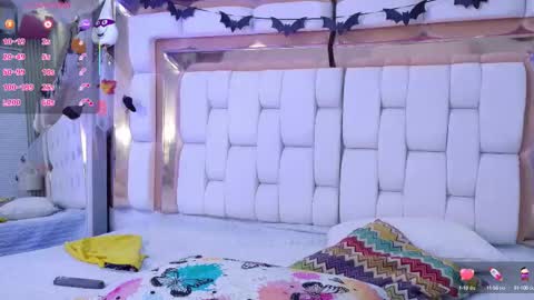 Snapshot of sexysister_ chatting on October 2025 12:27:01 PM Kendall online show from October 2025 12:27:01 PM