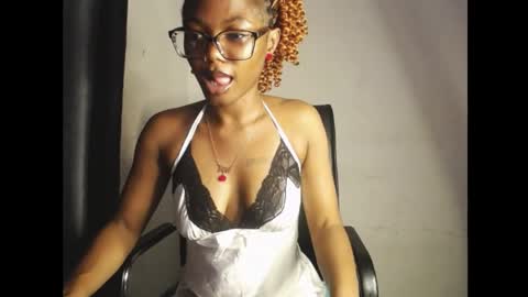 Darkskinned Rae online show from April 2026 07:45:02 PM