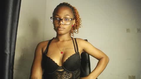 Darkskinned Rae online show from May 2026 09:45:02 PM