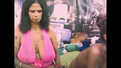 Snapshot of sexyva4u2luv chatting on November 2025 07:54:01 AM sexyva4u2luv online show from November 2025 07:54:01 AM