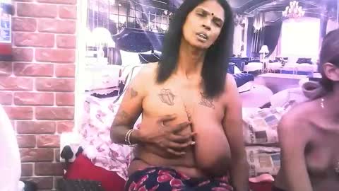 sexyva4u2luv online show from December 2025 10:00:02 AM