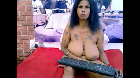 sexyva4u2luv online show from April 2026 01:41:01 PM