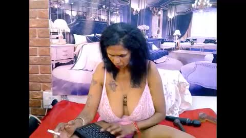 sexyva4u2luv online show from April 2026 10:02:01 AM