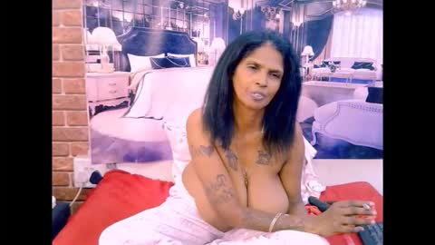 sexyva4u2luv online show from April 2026 08:57:02 PM