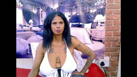 sexyva4u2luv online show from June 2026 06:12:01 PM