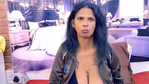 sexyva4u2luv online show from July 2026 06:51:01 PM