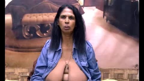 sexyva4u2luv online show from August 2026 08:41:02 PM