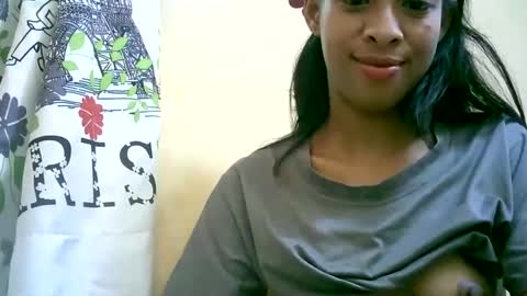 Snapshot of sexyvalie chatting on December 2024 12:05:02 PM Sexyvalie online show from December 2024 12:05:02 PM