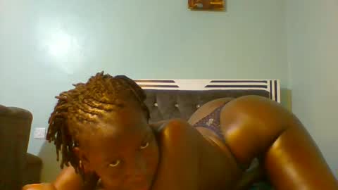 VIVIAN online show from February 2025 09:56:02 AM