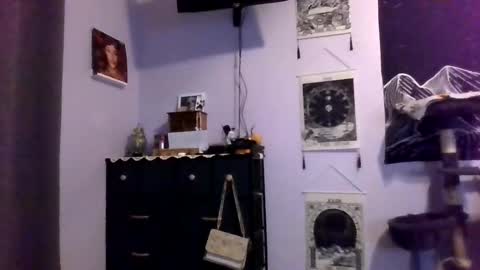 Snapshot of sexywhitebunny2001 chatting on October 2025 03:32:01 AM Alyssa Rene online show from October 2025 03:32:01 AM