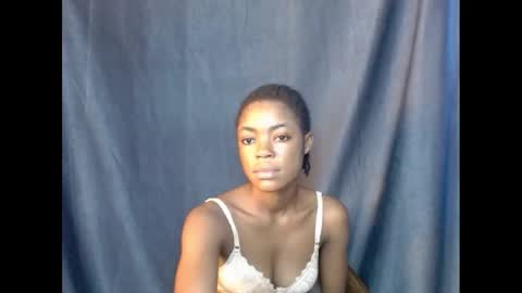 Snapshot of sexyxbunnyxx chatting on March 2025 10:09:01 AM Blue online show from March 2025 10:09:01 AM