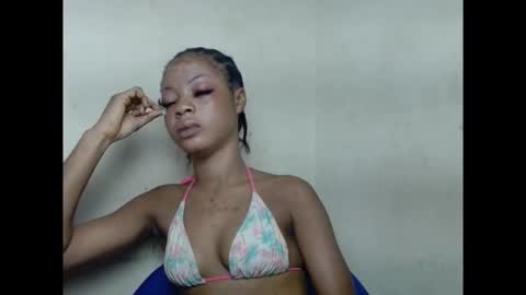 sexyxpeach online show from September 2025 12:55:01 AM