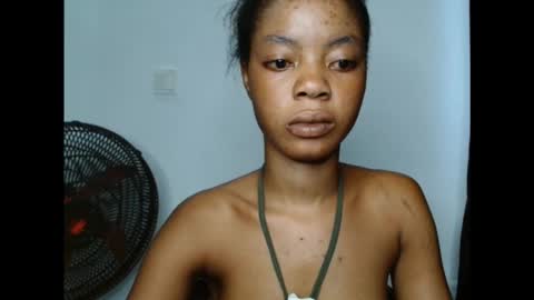 sexyxpeach online show from October 2025 06:30:01 PM