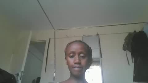 Snapshot of sexyy_tiny chatting on September 2025 10:29:01 AM Mel online show from September 2025 10:29:01 AM