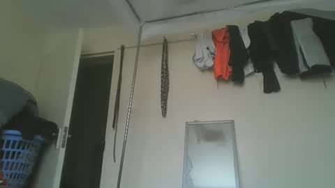 Snapshot of sexyy_tiny chatting on October 2025 10:48:02 AM Mel online show from October 2025 10:48:02 AM