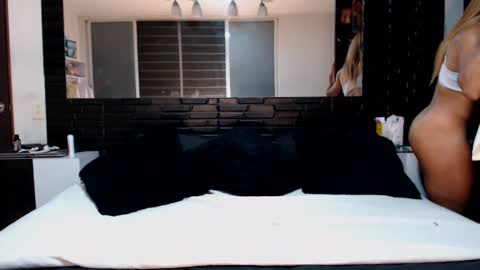 Snapshot of sexyycutedoll chatting on January 2025 01:55:01 AM sexyycutedoll online show from January 2025 01:55:01 AM