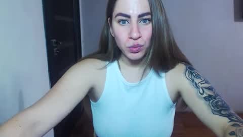 Yuliia online show from October 2025 09:32:02 AM