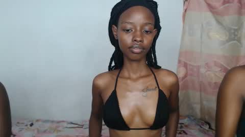 sexyzuriel online show from April 2026 09:52:02 AM