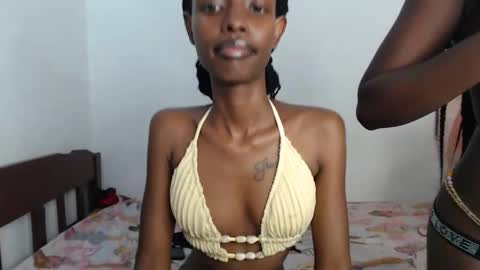 sexyzuriel online show from April 2026 11:30:02 AM