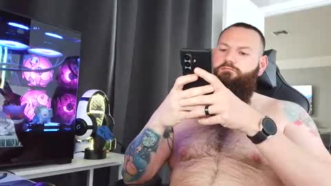 Snapshot of sflmarriedguy chatting on April 2026 05:54:01 PM SouthFloridaStr8guy online show from April 2026 05:54:01 PM