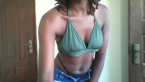 Snapshot of sha488823 chatting on February 2025 07:54:02 AM sharon online show from February 2025 07:54:02 AM