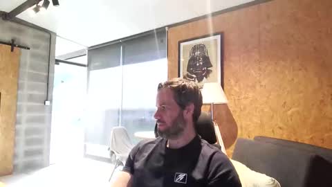 shad0w_hunter online show from February 2026 08:25:02 PM